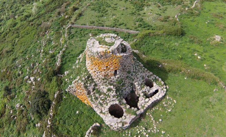 Nuraghe Santa Barbara